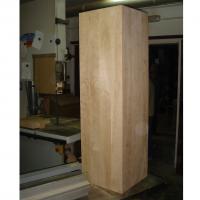 Bloque de madera de abedul para talla - Preparación de un bloque de madera de abedul para un trabajo de talla.